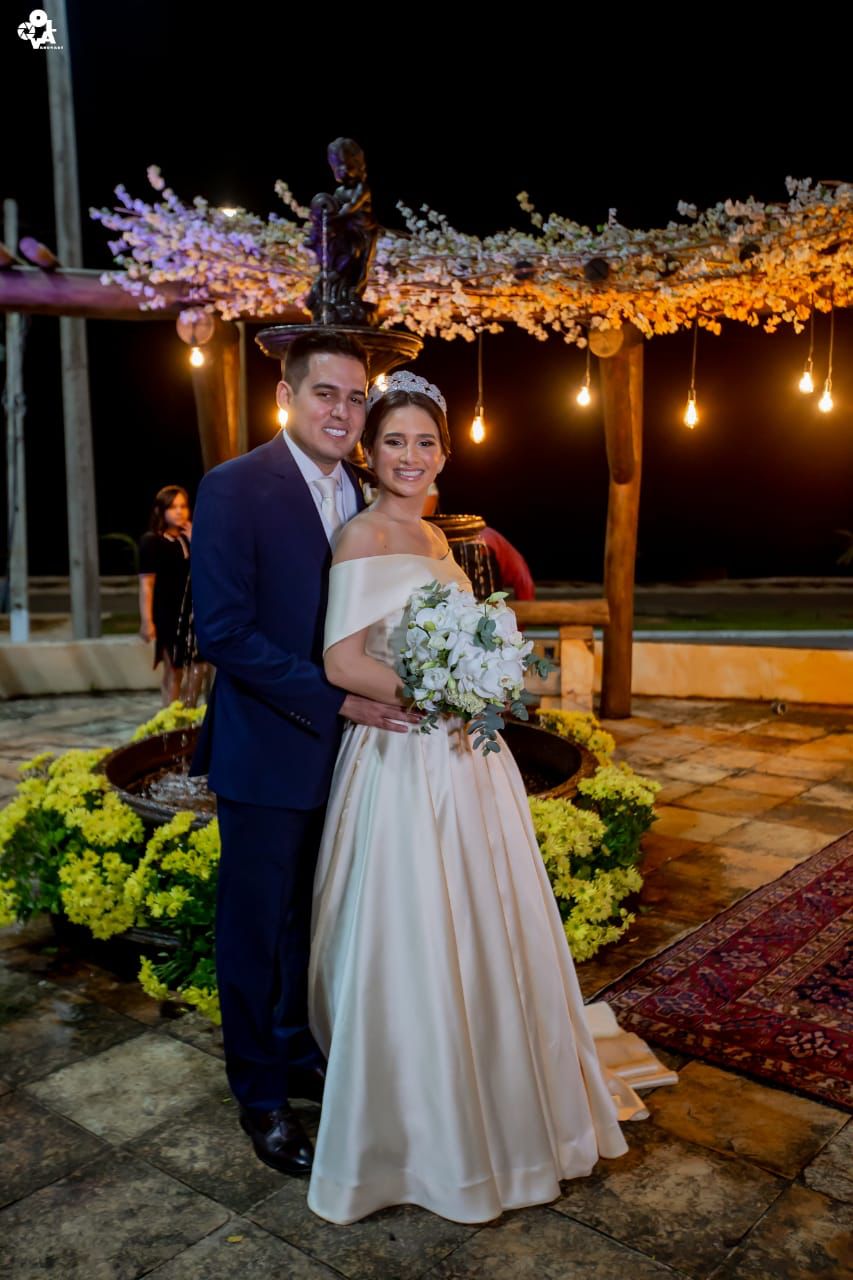 Amanda Aguiar e Daniel Leão se casam em Camocim