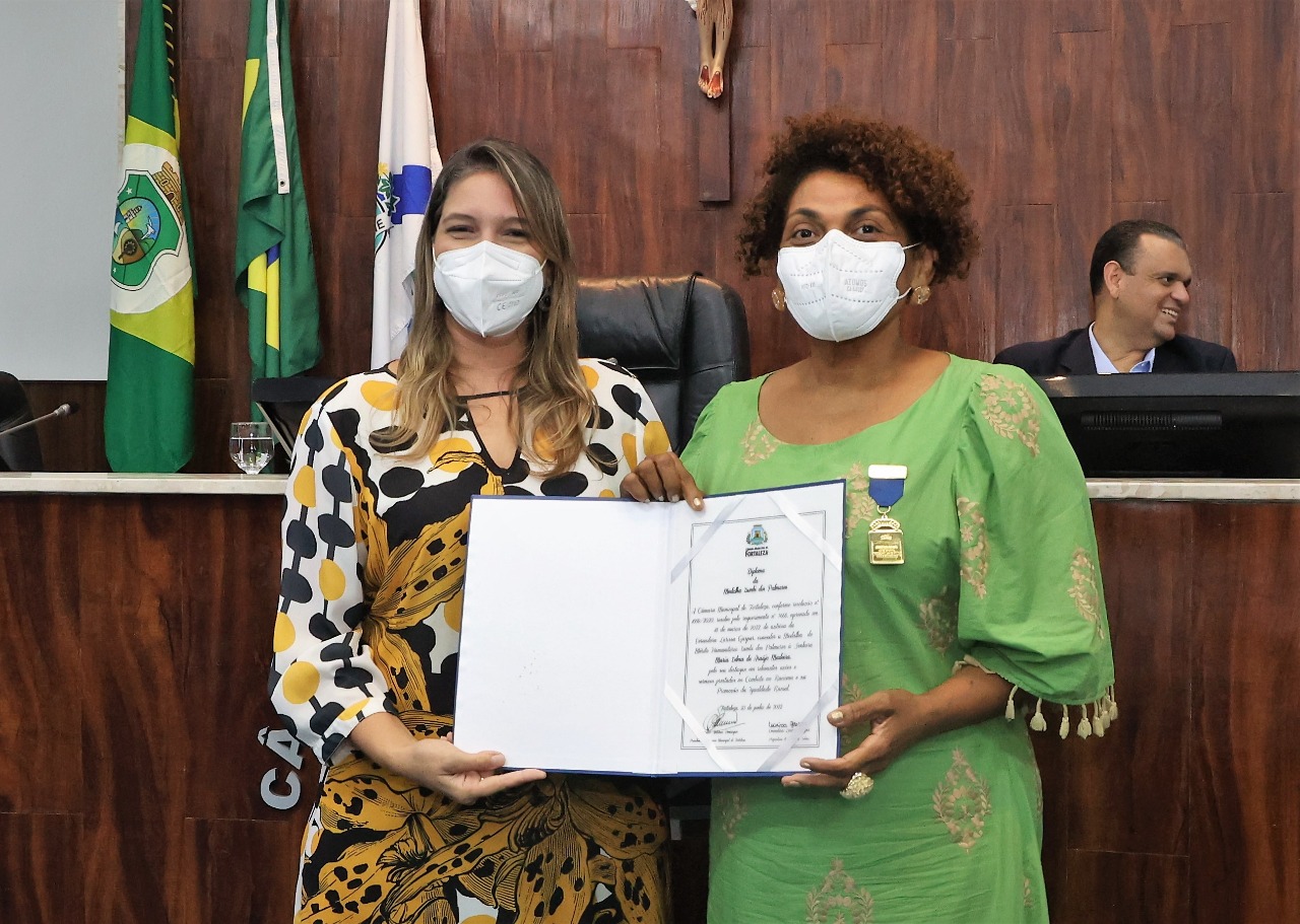 Zelma Madeira recebe Medalha do Mérito Humanitário Zumbi dos Palmares