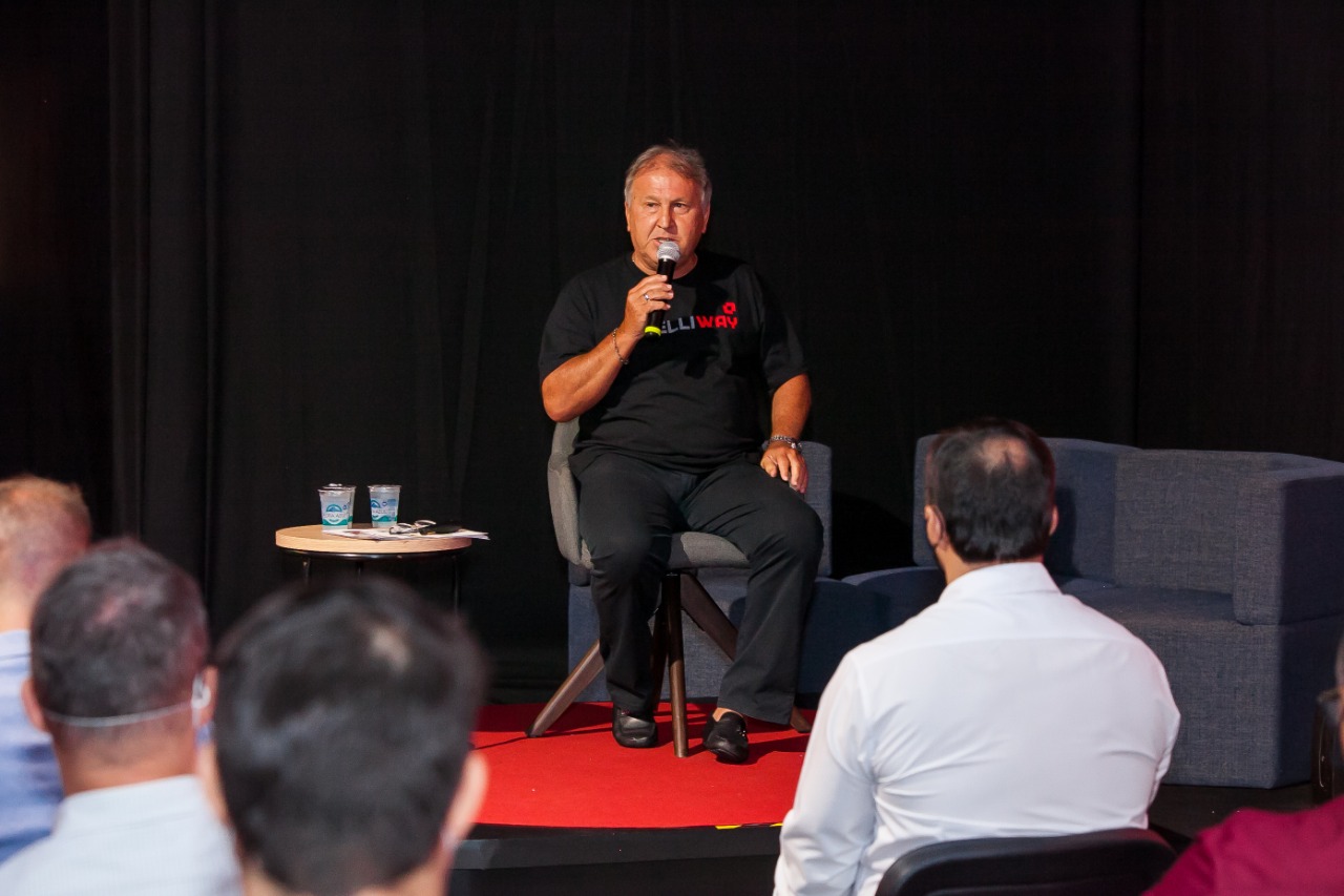 Zico fará palestra em evento exclusivo para convidados no Teatro RioMar Fortaleza