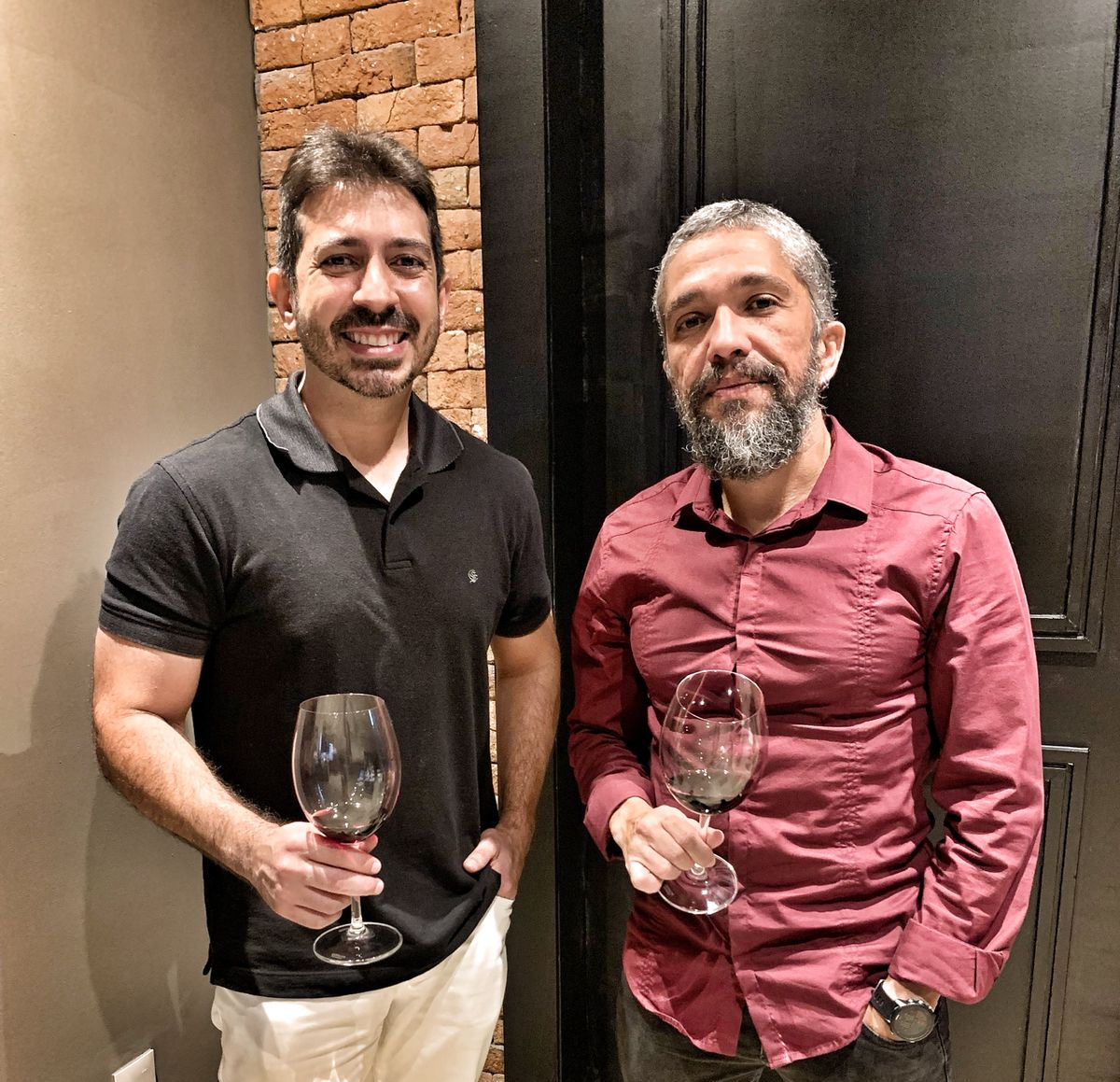 Felipe Adjafre e Rafael Chuck abrem loja de vinhos em Fortaleza