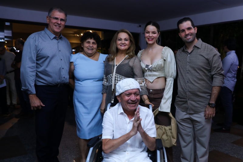 Fundação Edson Queiroz abre exposição ‘Jardim dos Anjos: Francisco de Almeida 60 anos’
