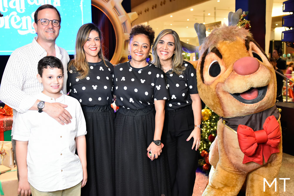 Shoppings RioMar Fortaleza e Kennedy promovem jantar natalino para imprensa