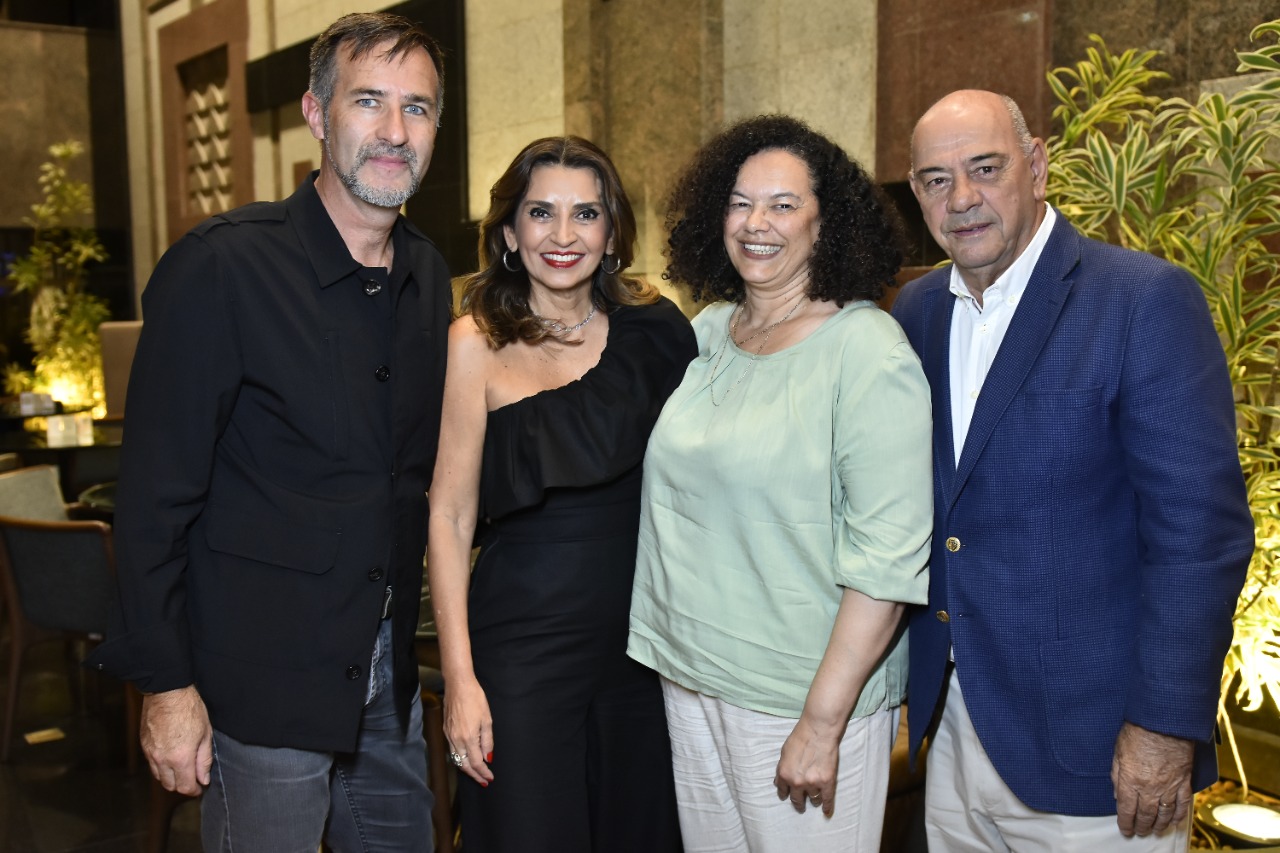 Márcia Travessoni reúne-se com Christiane Chabes e Patrick Allais em Fortaleza