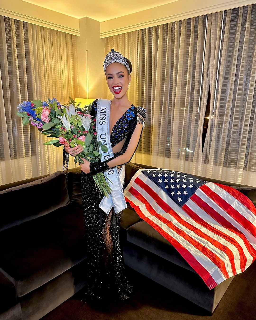 Americana R’Bonney Gabriel é eleita Miss Universo 2022