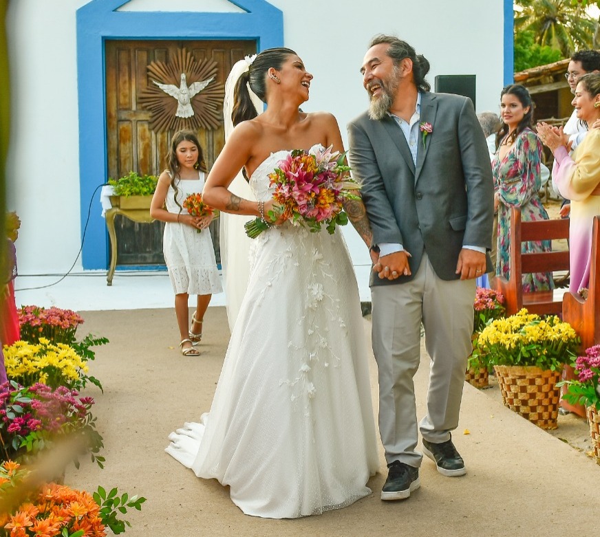 Márcia e Fernando Travessoni celebram casamento da filha Lara Travessoni com Daniel Quintela
