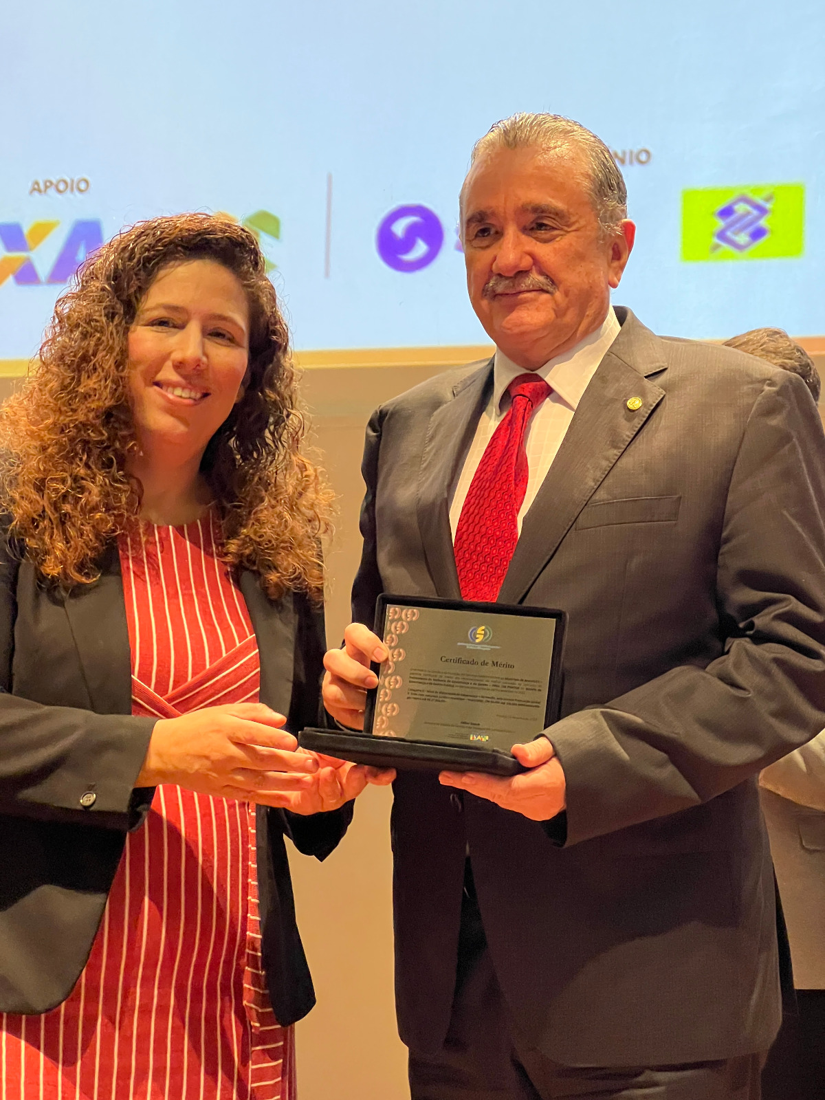 Aracati recebeu Prêmio de Melhor Município em Governança e Gestão do Brasil
