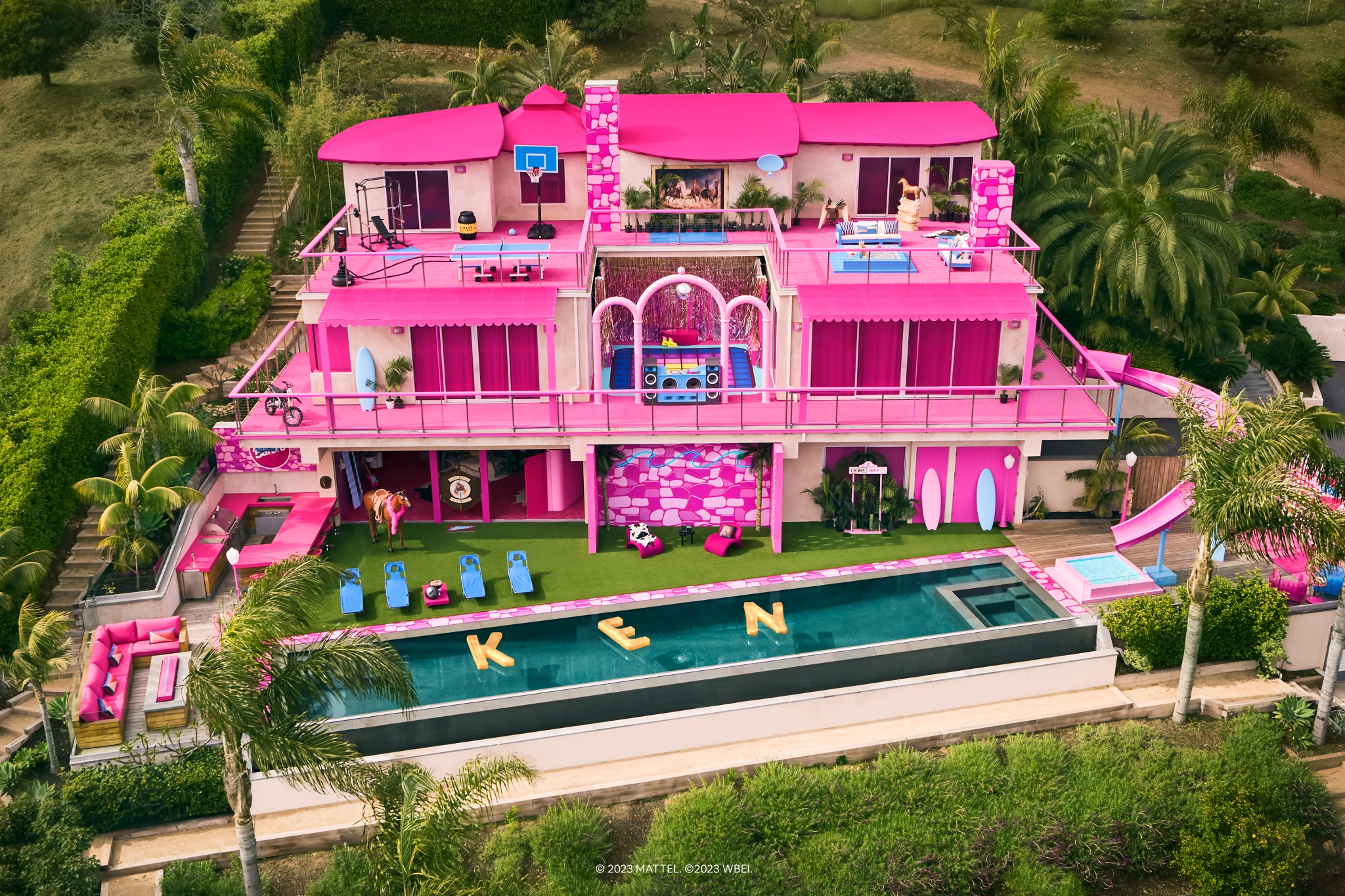 Casa da Barbie: veja curiosidades e saiba como alugar mansão em Malibu