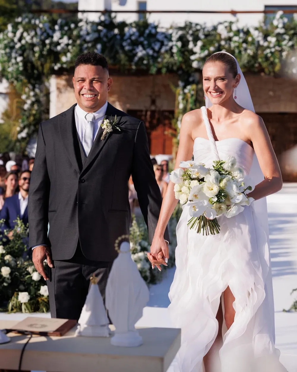 Saiba todos os detalhes do casamento de Ronaldo Fenômeno e Celina Locks