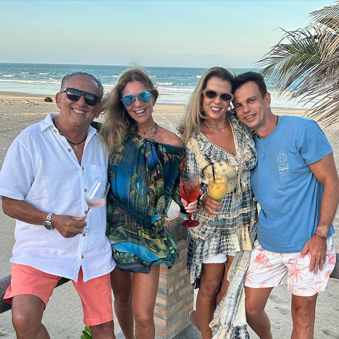 Galvão Bueno e Desirée Soares curtem temporada de férias no Ceará