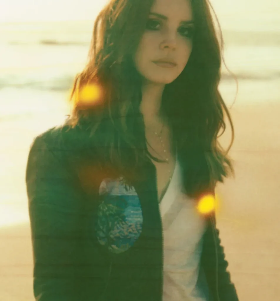 A cantora Lana Del Rey inspirava as meninas que usavam tumblr, em 2014. 