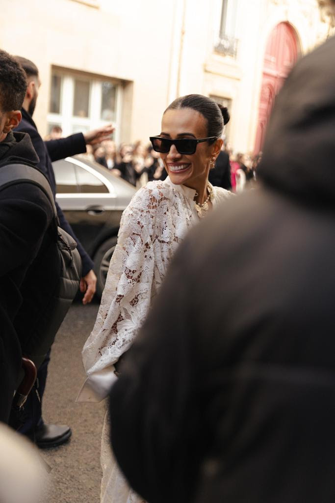 Silvia Braz marca presença em desfile da Dior na Semana de Alta-Costura em Paris