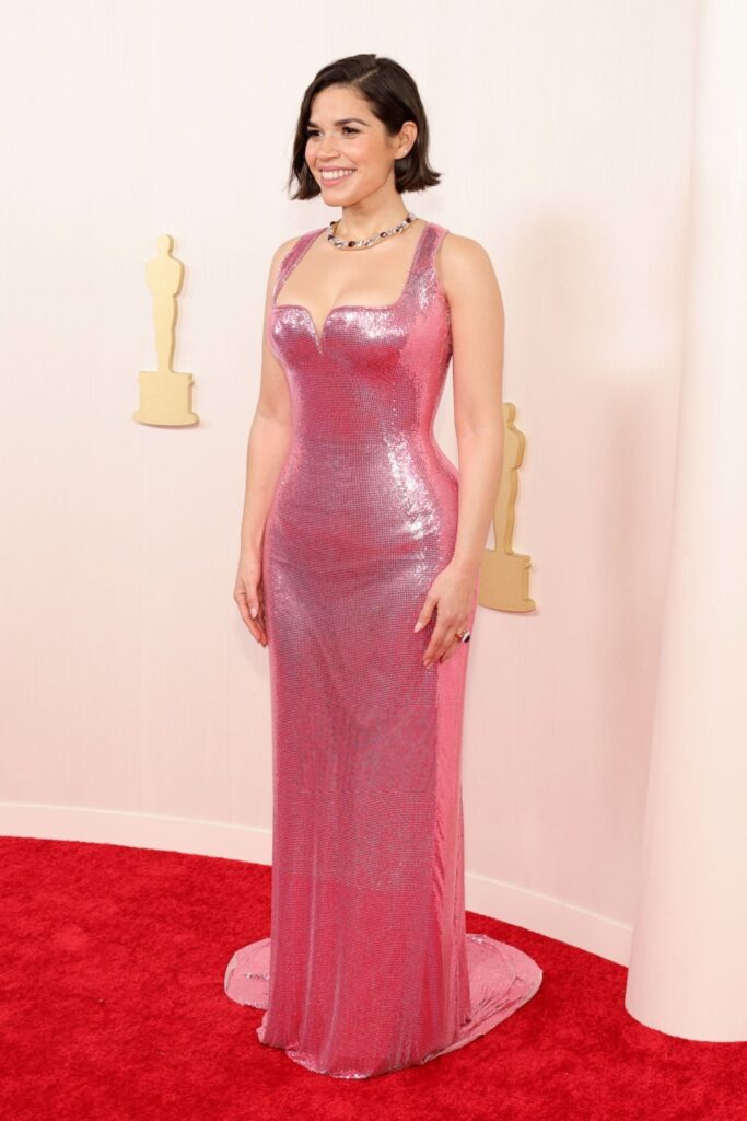 De vestido rasgado à marca de Angelina Jolie: veja curiosidades sobre os looks do Oscar 2024