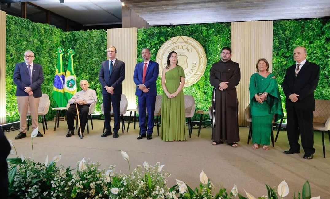 Medalha da Abolição 2024: personalidades de destaque são homenageadas pelo Governo do Ceará