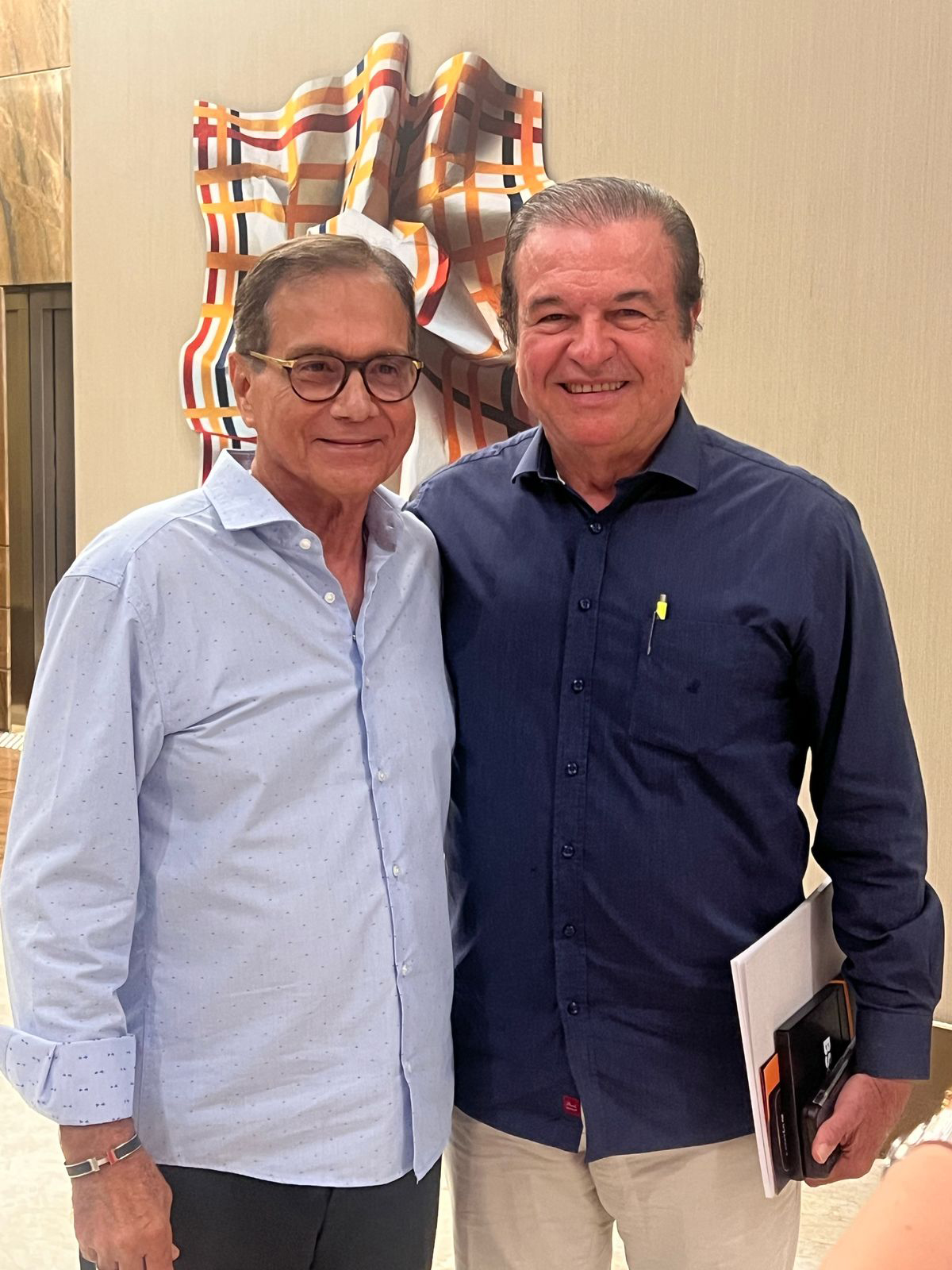 Beto Studart recebe Ricardo Brennand em visita a Fortaleza