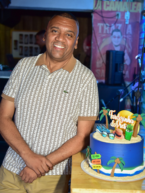 Preto Zezé comemora aniversário em boa companhia