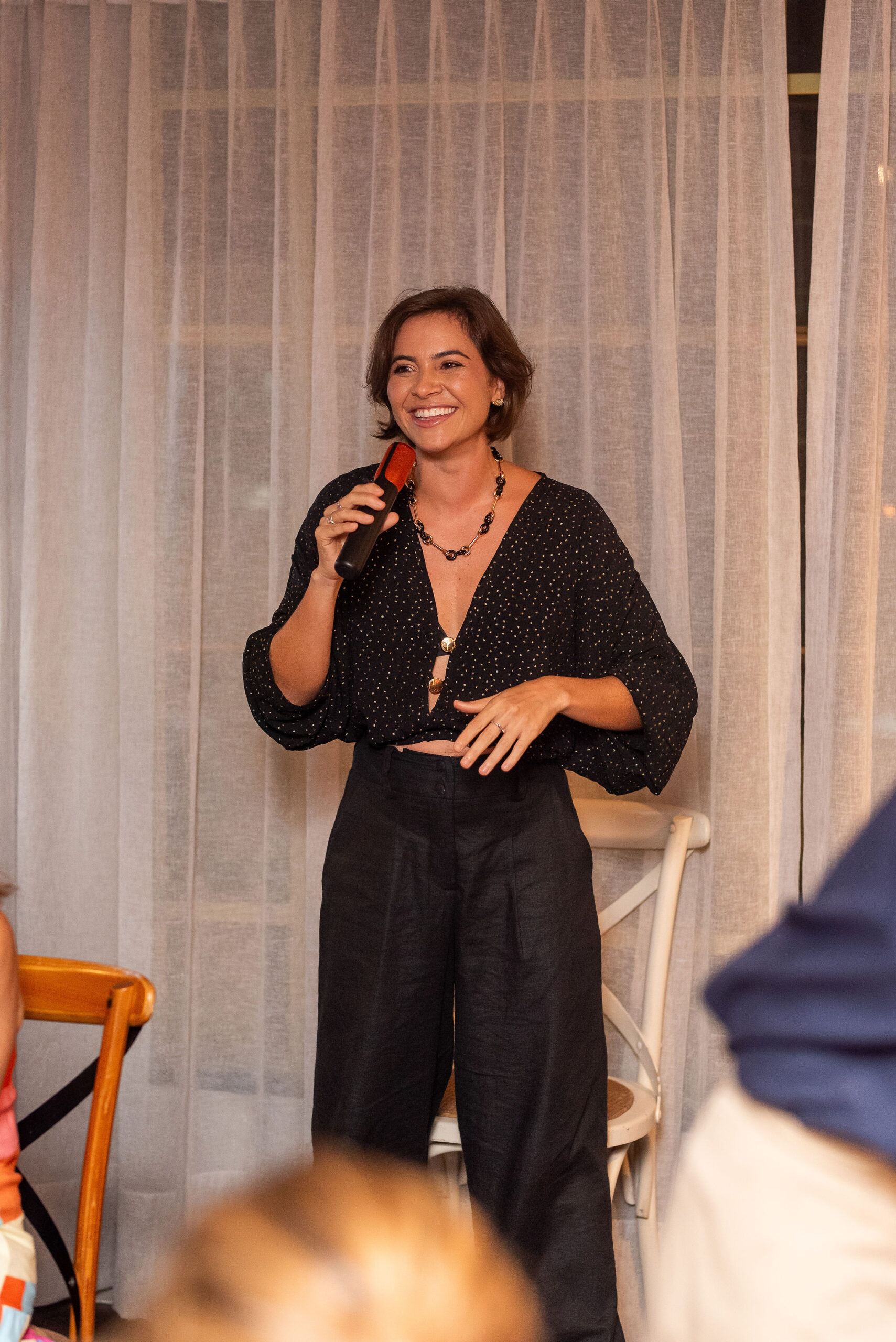Empresária Afra Bellucci celebra aniversário rodeada de amigos