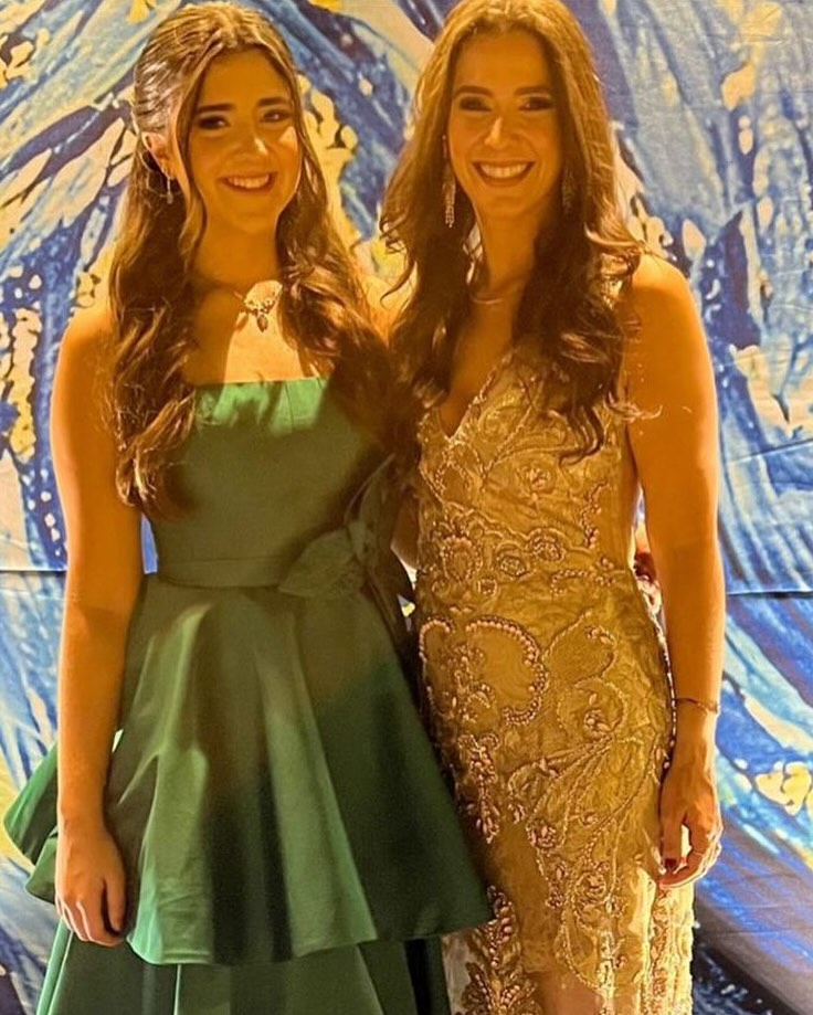 Katherine Otoch Simões Borges celebra 15 anos em festa com a família e amigos