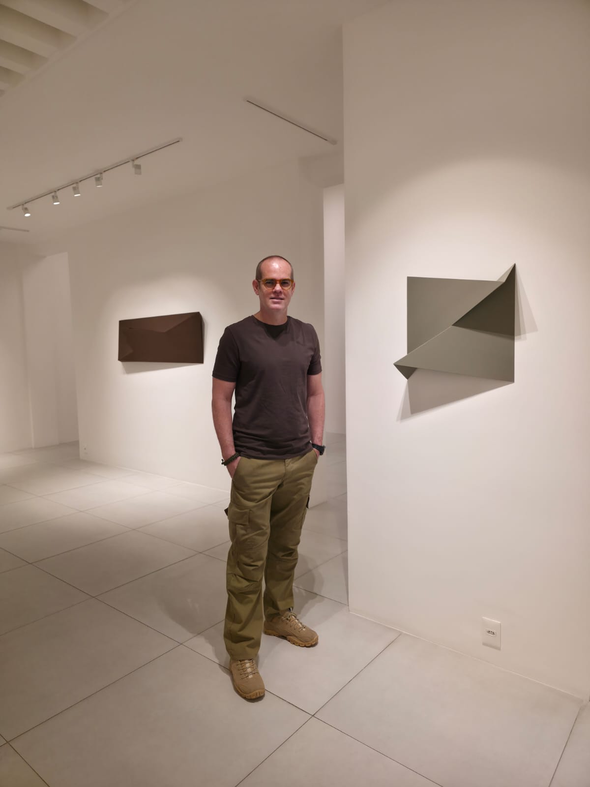 ‘AFERRAR’: nova exposição de Célio Gurgel chega à Galeria Leonardo Leal