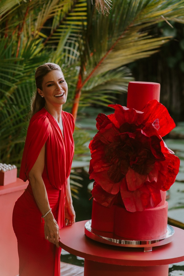 Bruna Waleska celebra aniversário com festa ao pôr do sol no Colosso Fortaleza
