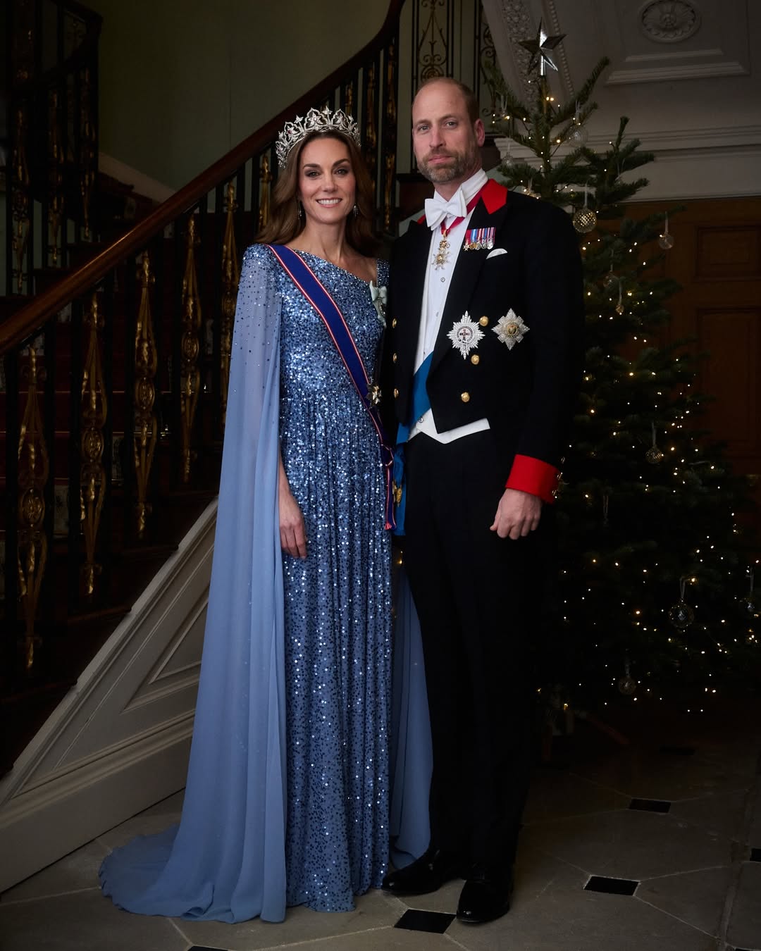 Kate Middleton resgata tiara histórica com 2.600 diamantes em banquete real