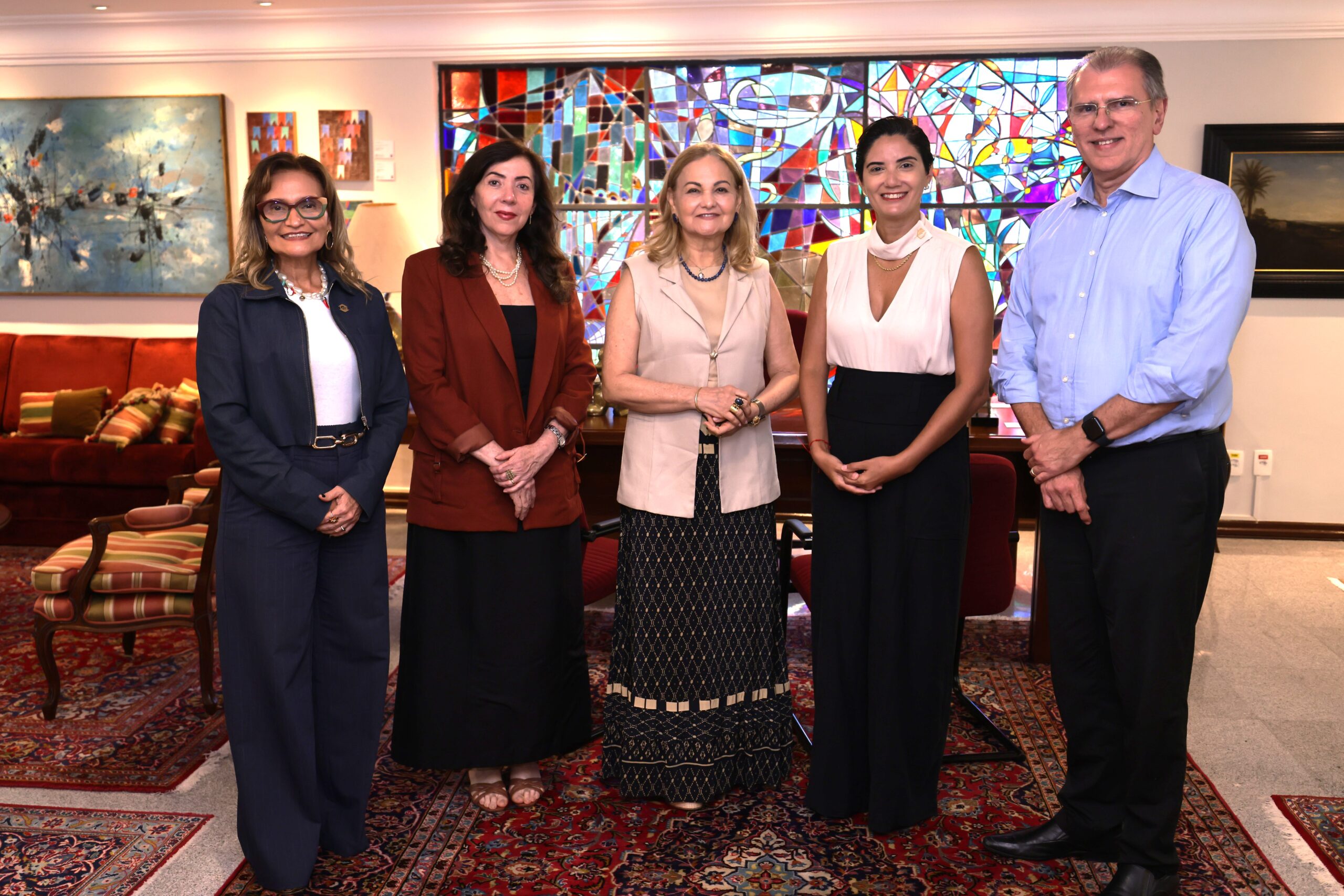 Cônsul honorária da Alemanha faz visita institucional ao campus da Unifor