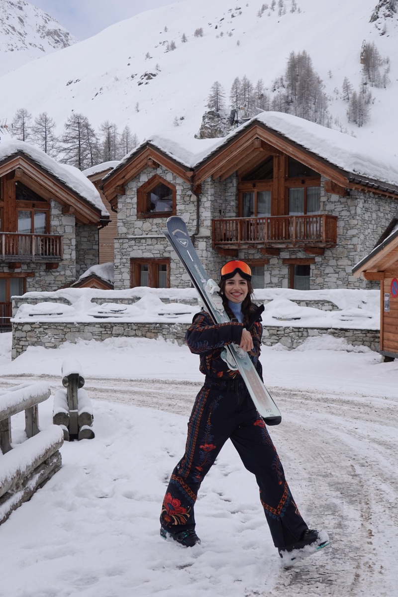 Lelê Burnier estreia no esqui em Val d’Isère e celebra desafio nos Alpes