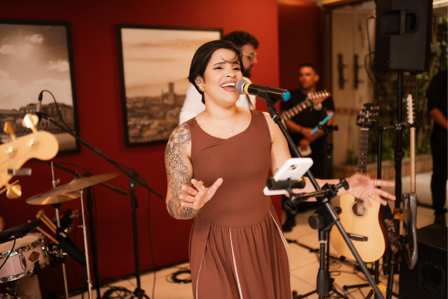 Amanda Alves traz especial ‘Vozes Delas’ para RioMar Kennedy