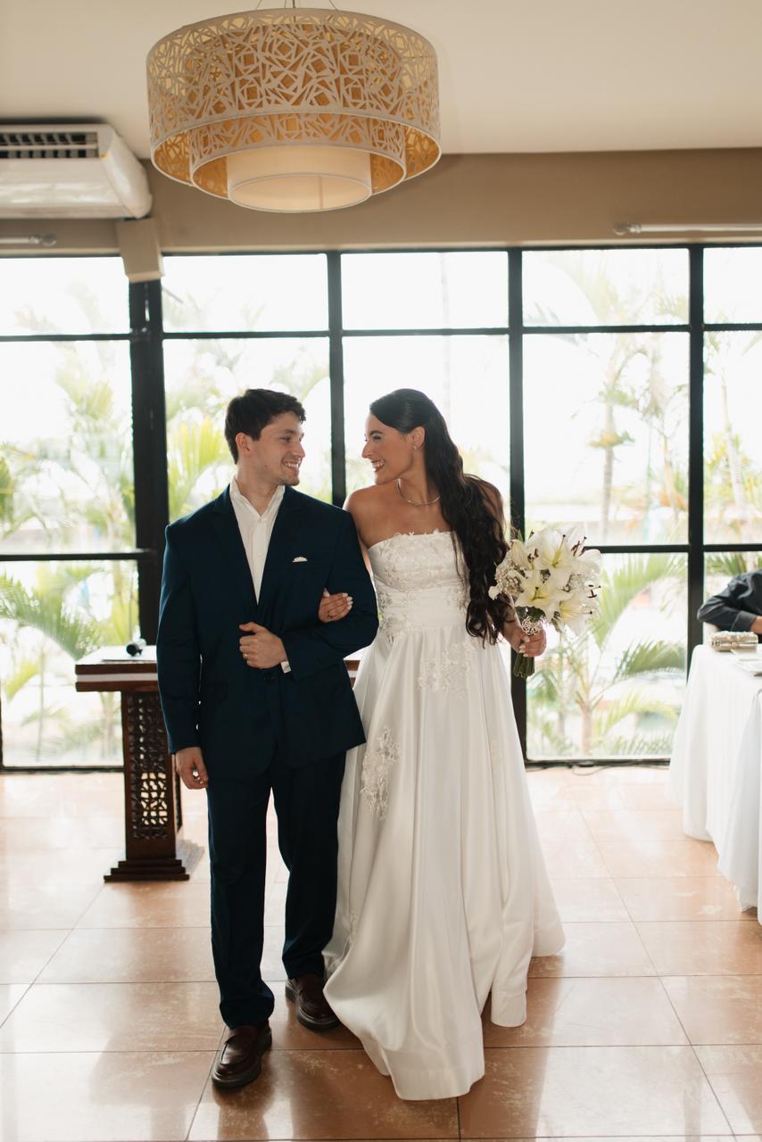 Alyce Maia e Luís Gustavo Magalhães celebram casamento com cerimônia intimista