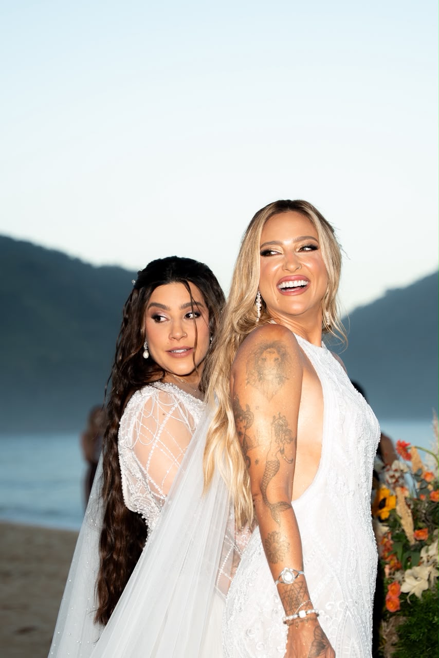 Lauana Prado e Tati Dias escolhem litoral paulista para casamento intimista