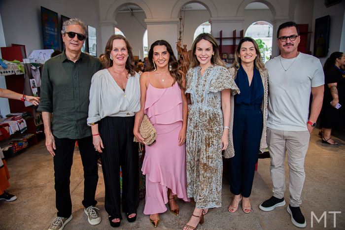 Cris Rosenbaum e Márcia Travessoni recebem convidados em prévia de Feira na Rosenbaum