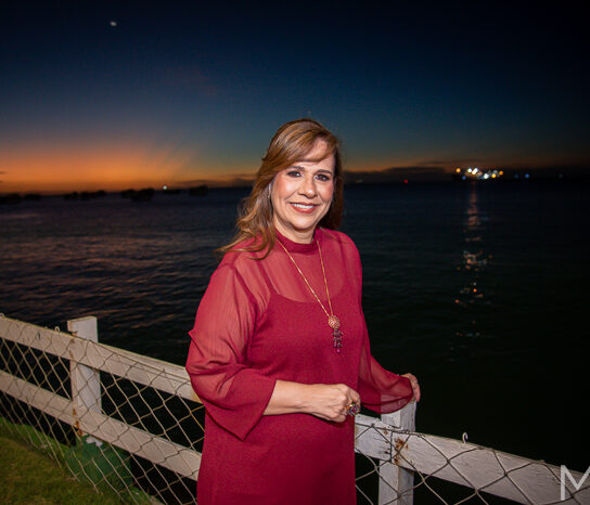 Martinha Assunção comemora 60 anos com festa no Iate Clube