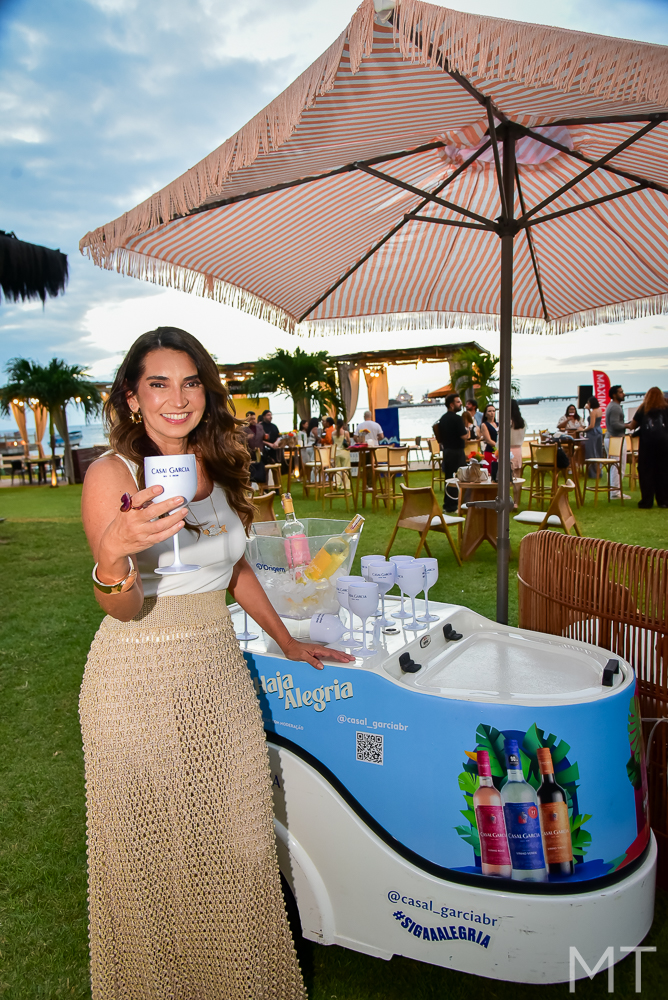 Casal Garcia leva refrescância e leveza ao Sunset do MXMD 2026