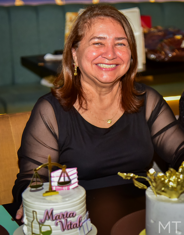 Maria Vital celebra aniversário com festa intimista