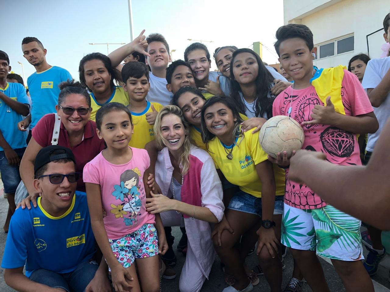 Dani Gondim participa de ação solidária voltada à saúde visual infantil