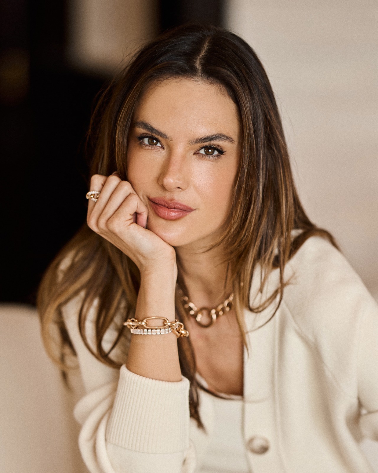 Alessandra Ambrósio será homenageada em gala da BrazilFoundation em NY