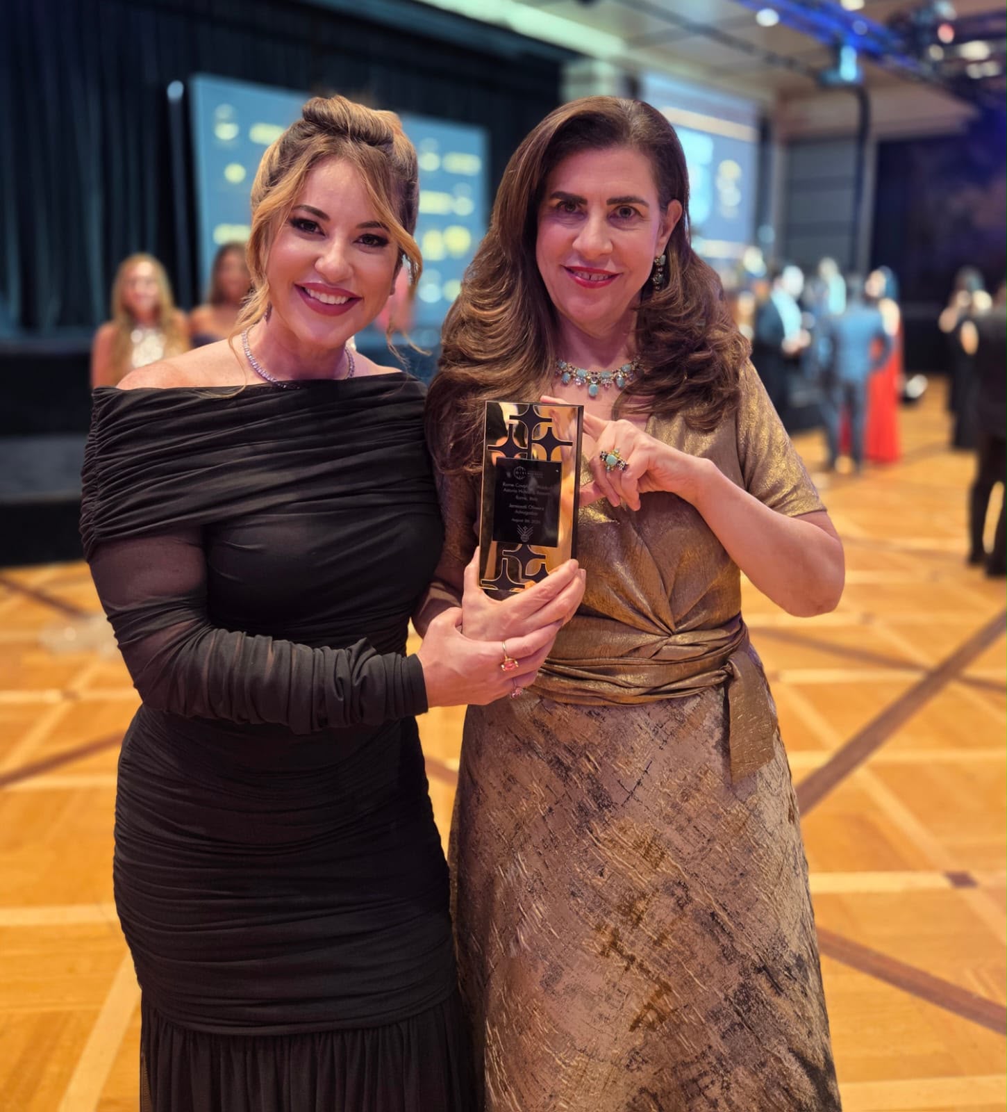 International Business Institute premia Jereissati Oliveira Advogados em cerimônia na Itália