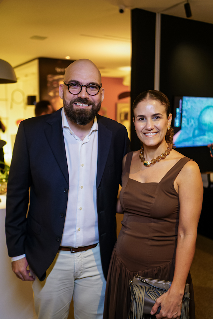 Spot Iluminação homenageia Zé Tarcísio com mostra ‘Diálogos Interiores’